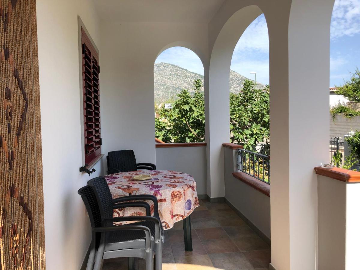 Appartamento In Villa Andreina Orosei Bagian luar foto