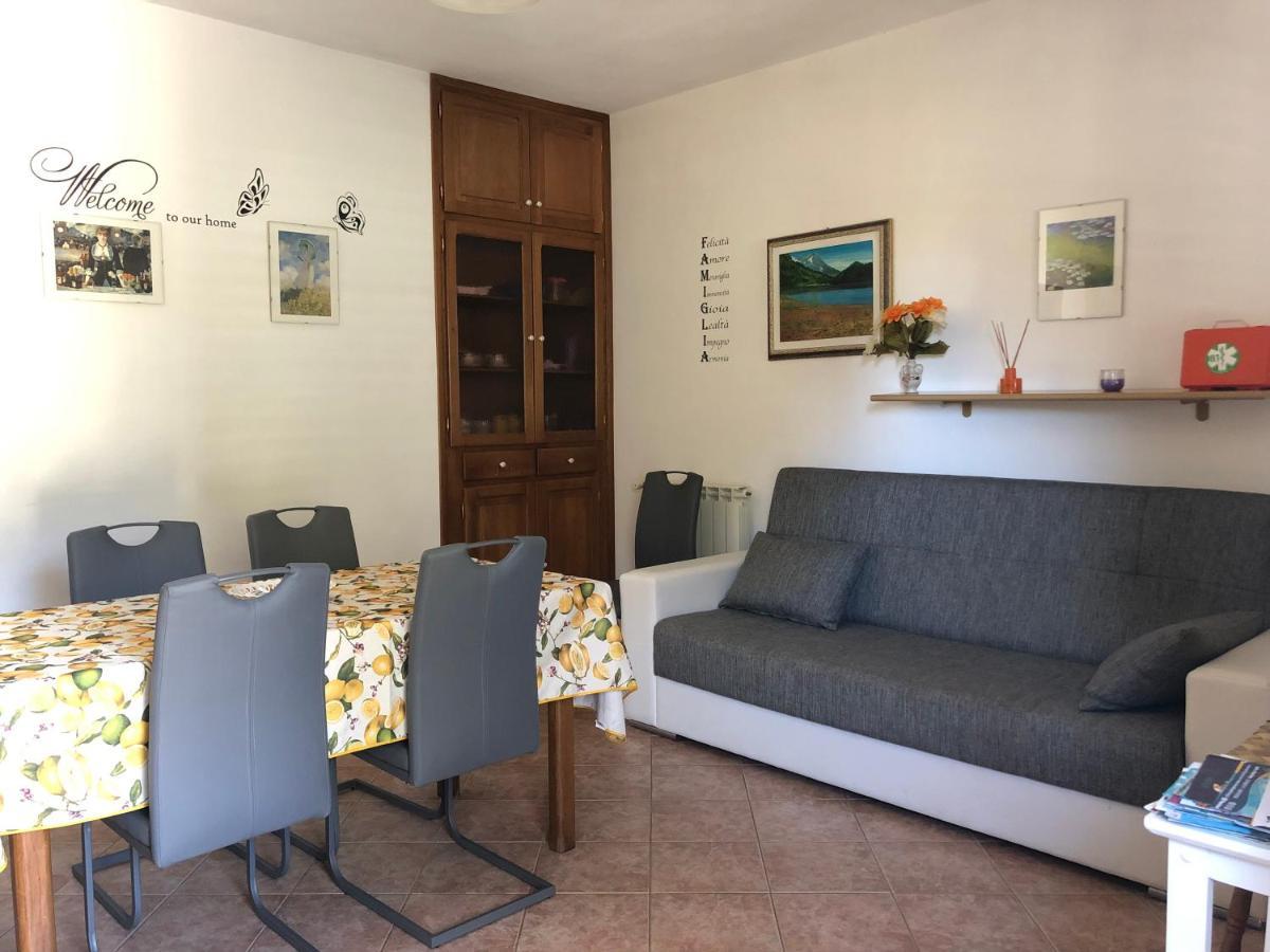 Appartamento In Villa Andreina Orosei Bagian luar foto