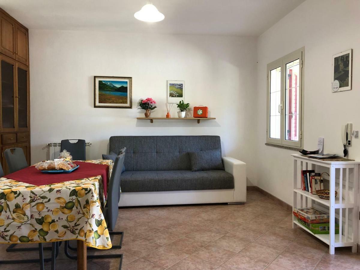 Appartamento In Villa Andreina Orosei Bagian luar foto