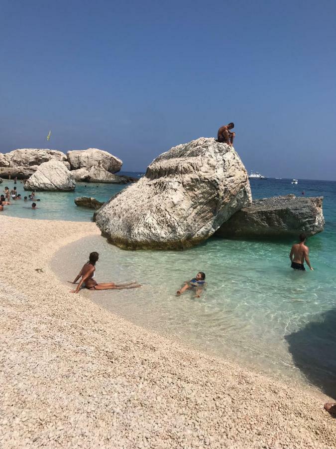 Appartamento In Villa Andreina Orosei Bagian luar foto