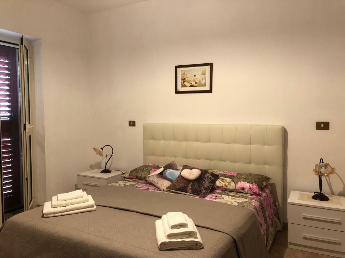 Appartamento In Villa Andreina Orosei Bagian luar foto